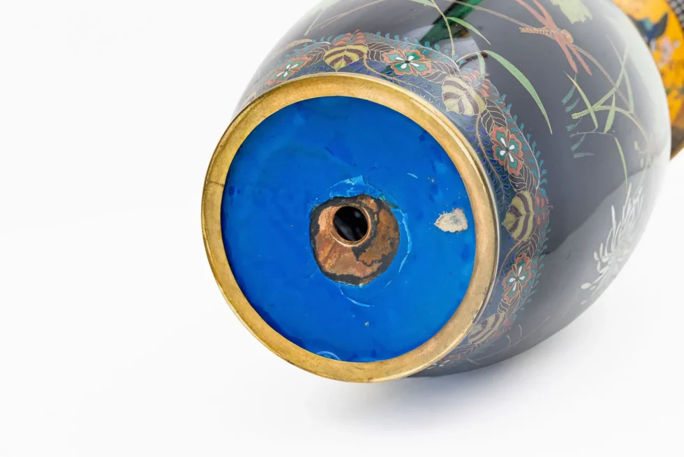 Important Japanese Cloisonne Enamel Garniture Attributed to Goto Seizaburo - Image 13