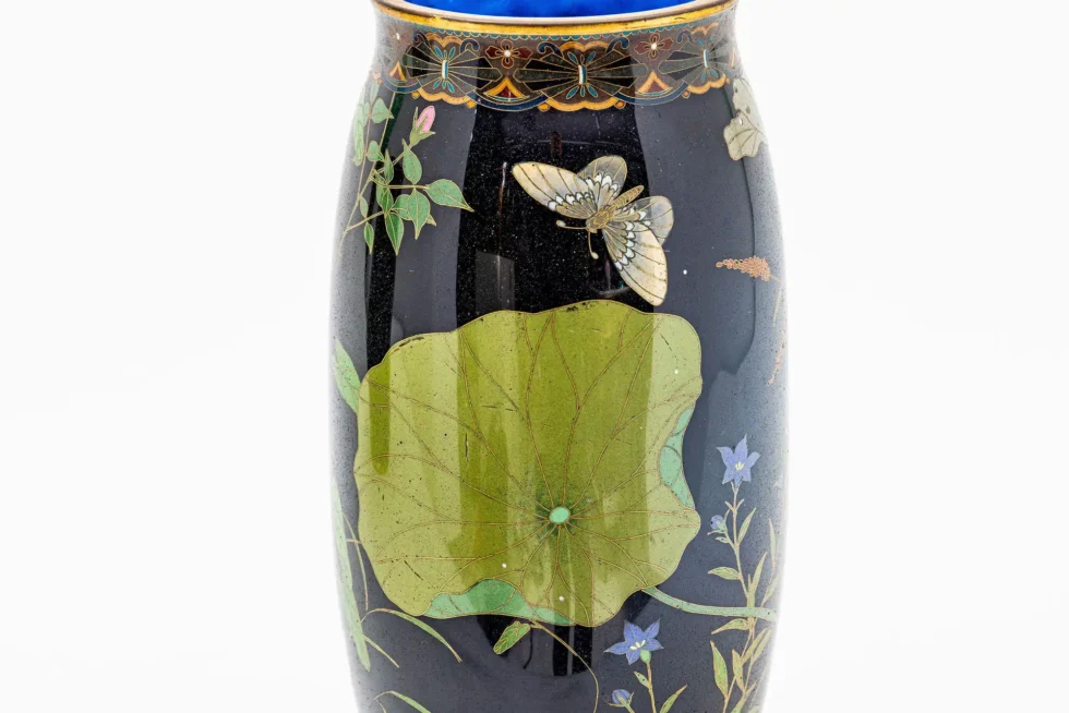 Important Japanese Cloisonne Enamel Garniture Attributed to Goto Seizaburo - Image 18