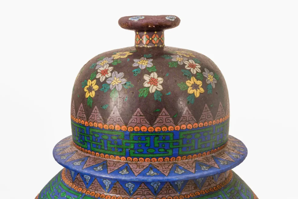 Monumental Pair of Japanese Cloisonné Porcelain Jars, Takeuchi Chubei, Meiji - Image 9