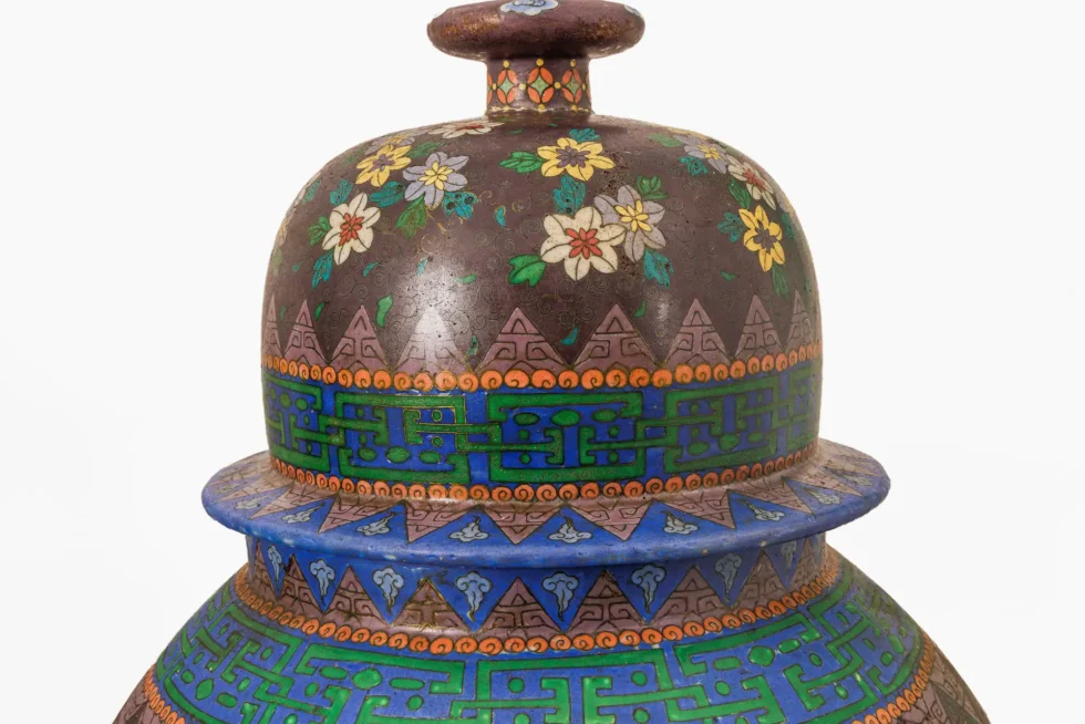 Monumental Pair of Japanese Cloisonné Porcelain Jars, Takeuchi Chubei, Meiji - Image 11