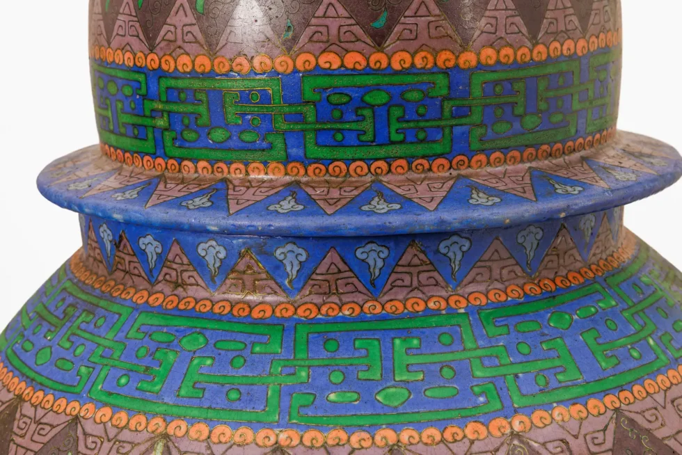Monumental Pair of Japanese Cloisonné Porcelain Jars, Takeuchi Chubei, Meiji - Image 12