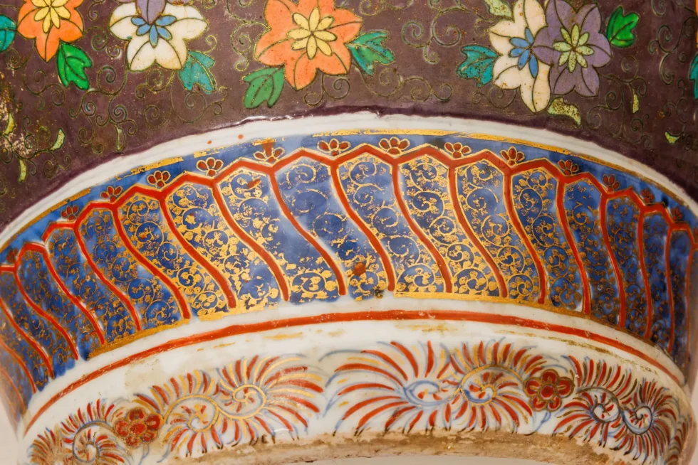 Monumental Pair of Japanese Cloisonné Porcelain Jars, Takeuchi Chubei, Meiji - Image 24