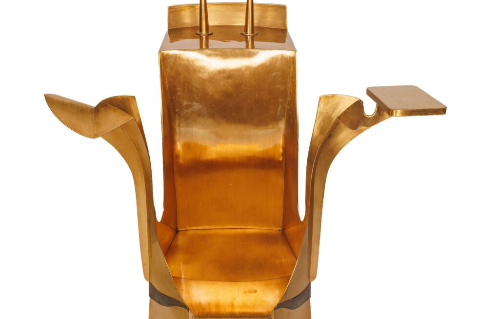 Kurt J. Matzdorf Monumental Judaica Modernist Brass Torah Stand, New York c 1970 - Image 8