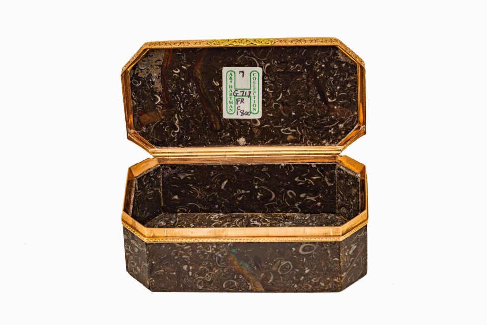 Exceptional French 18K Gold-Mounted Opal Matrix Snuff Box, circa 1800 - Image 12