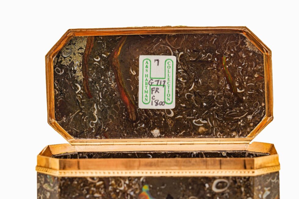 Exceptional French 18K Gold-Mounted Opal Matrix Snuff Box, circa 1800 - Image 13