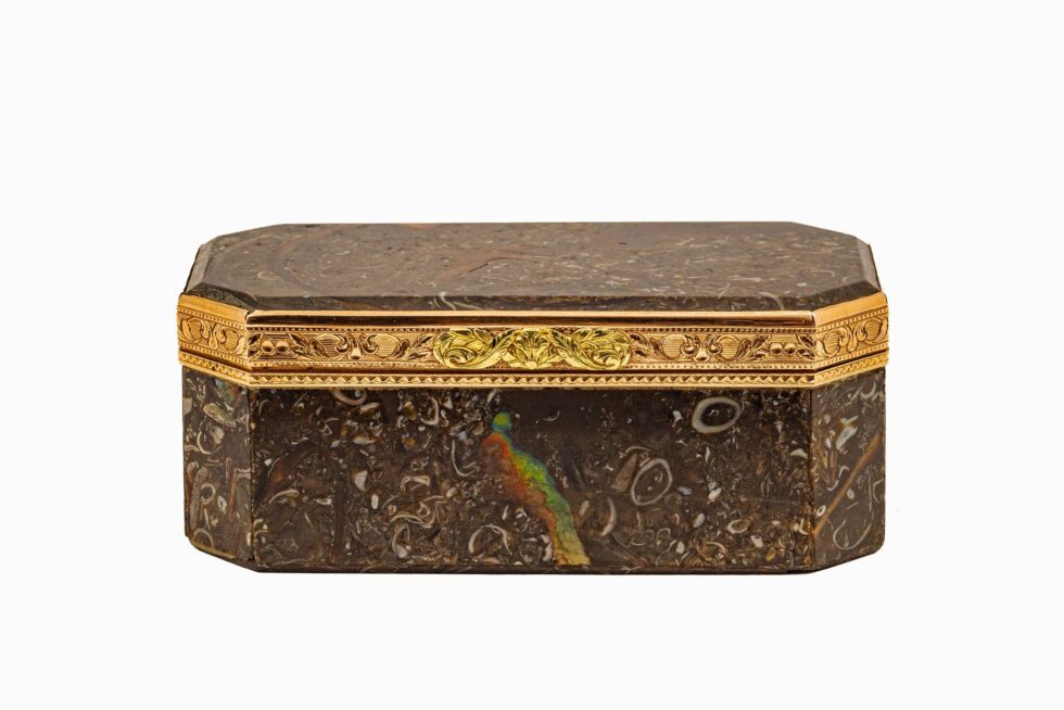 Exceptional French 18K Gold-Mounted Opal Matrix Snuff Box, circa 1800 - Image 2