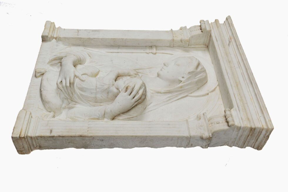 Important 19th Century Carved Marble Madonna and Child, Mater Amabilis - Image 8