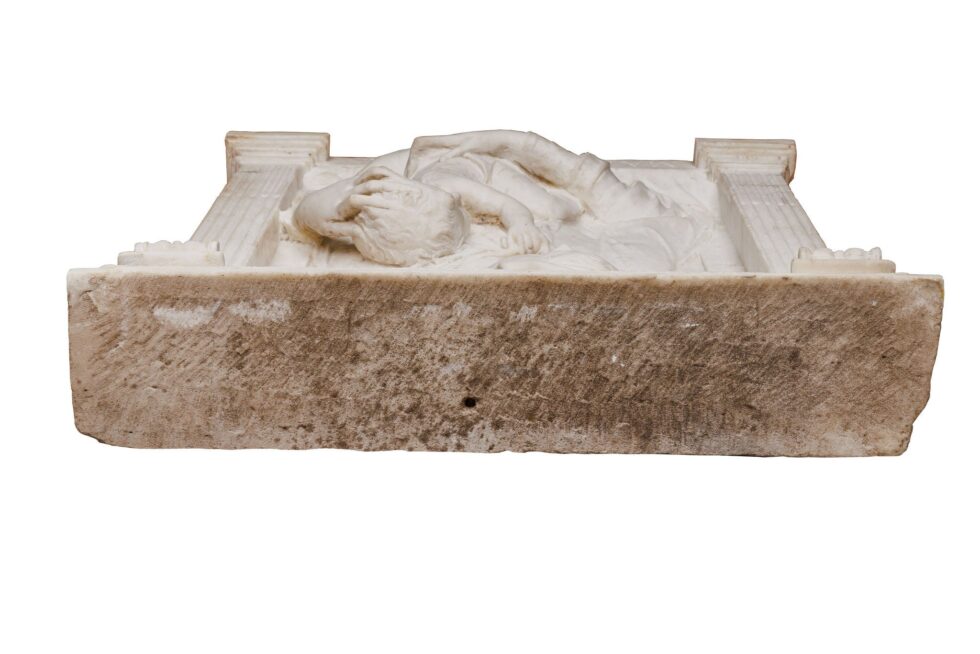 Important 19th Century Carved Marble Madonna and Child, Mater Amabilis - Image 10
