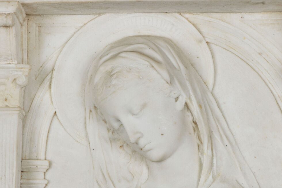 Important 19th Century Carved Marble Madonna and Child, Mater Amabilis - Image 5